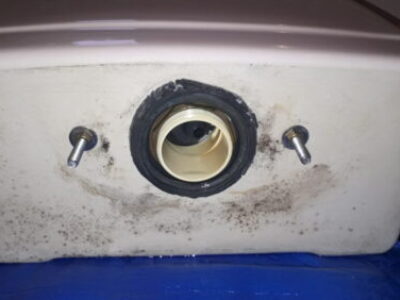【施工例】トイレ　便器の水漏れ修理